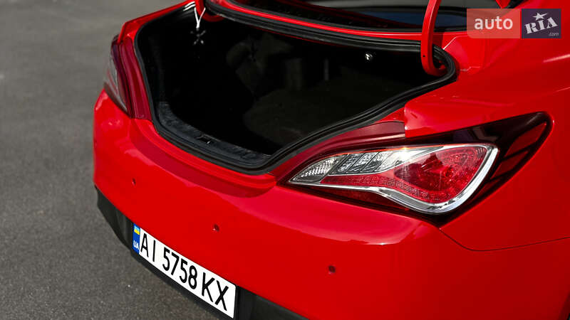 Купе Hyundai Genesis Coupe 2013 в Киеве фото 12 Купе Hyundai Genesis Coupe 2013 в Киеве