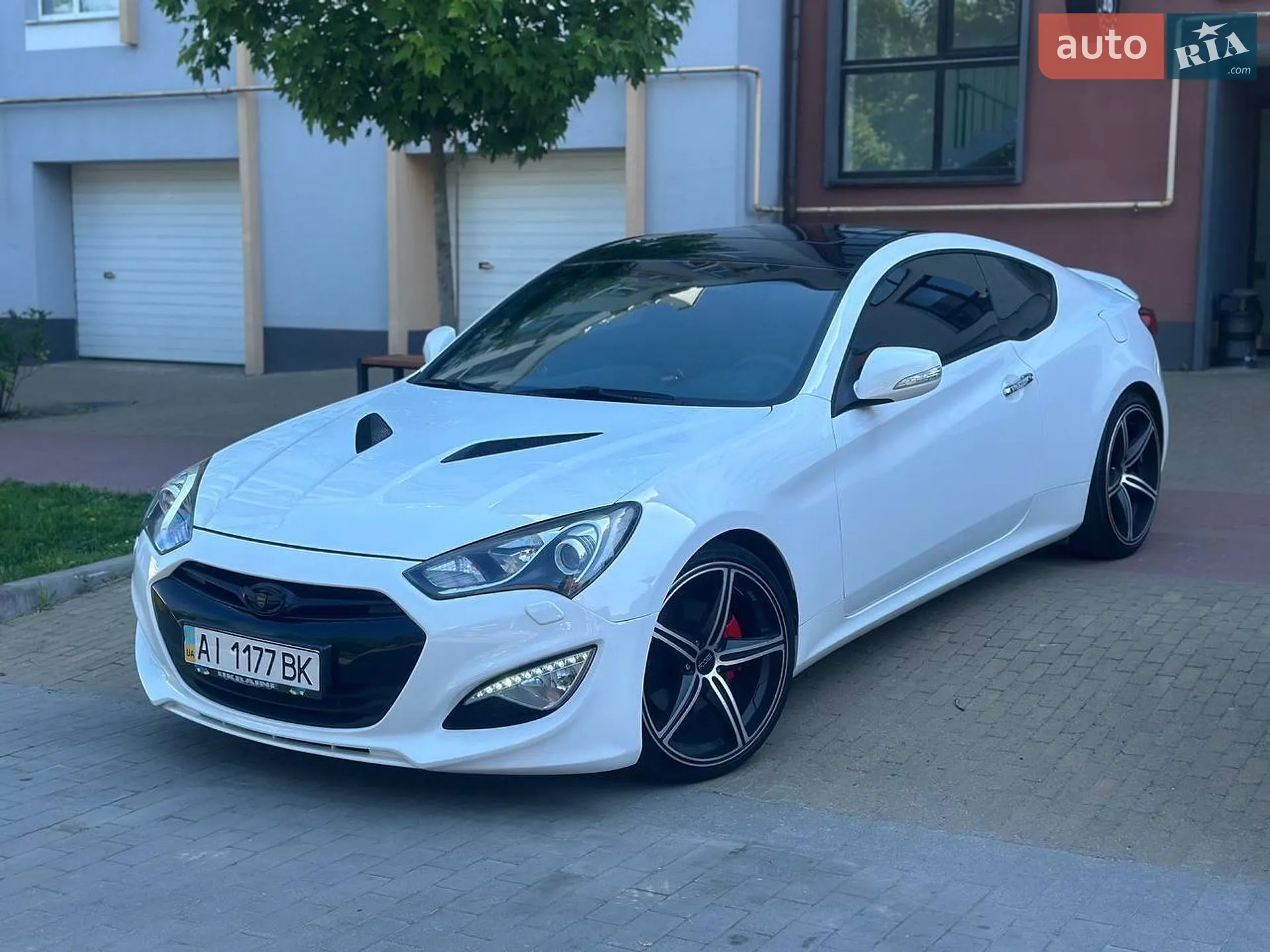 2012 Hyundai Genesis Coupe - мініатюра 2