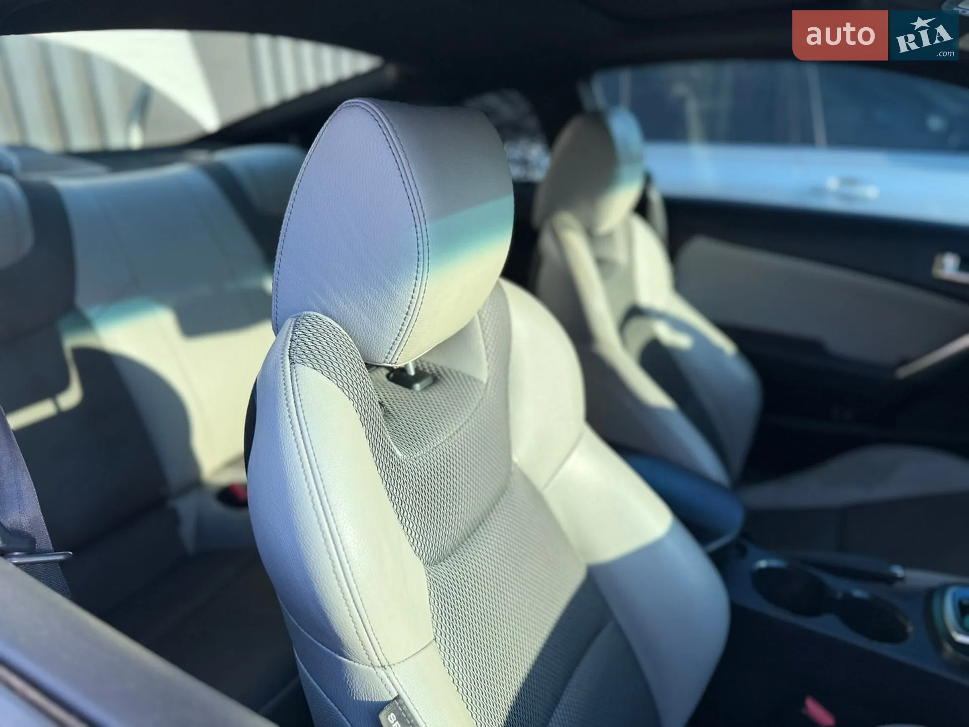 Hyundai Genesis Coupe 2012 VIN KMHHT6KD1DU096700 фото оголошення 21 з 46