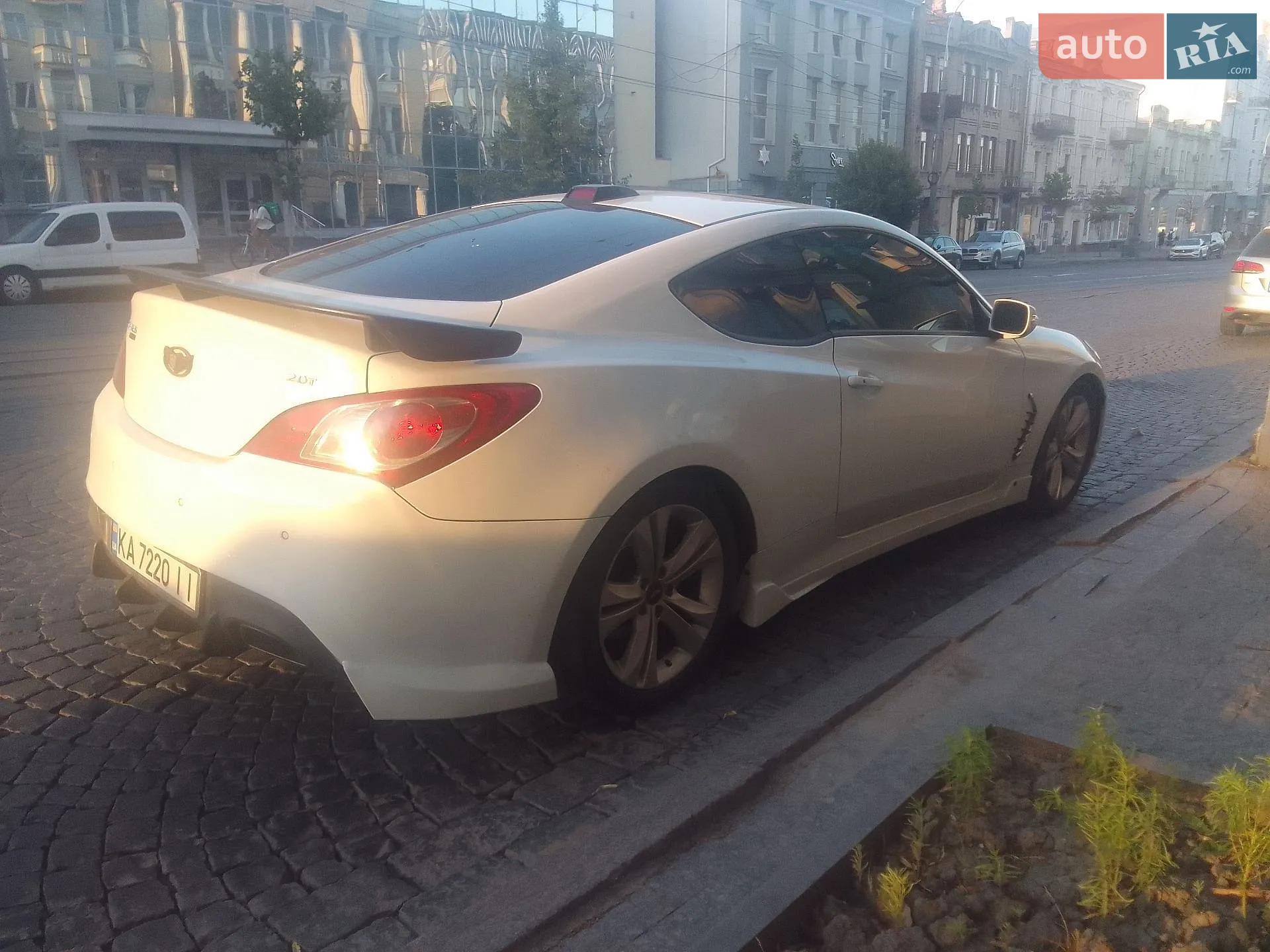 2011 Hyundai Genesis Coupe - мініатюра 9