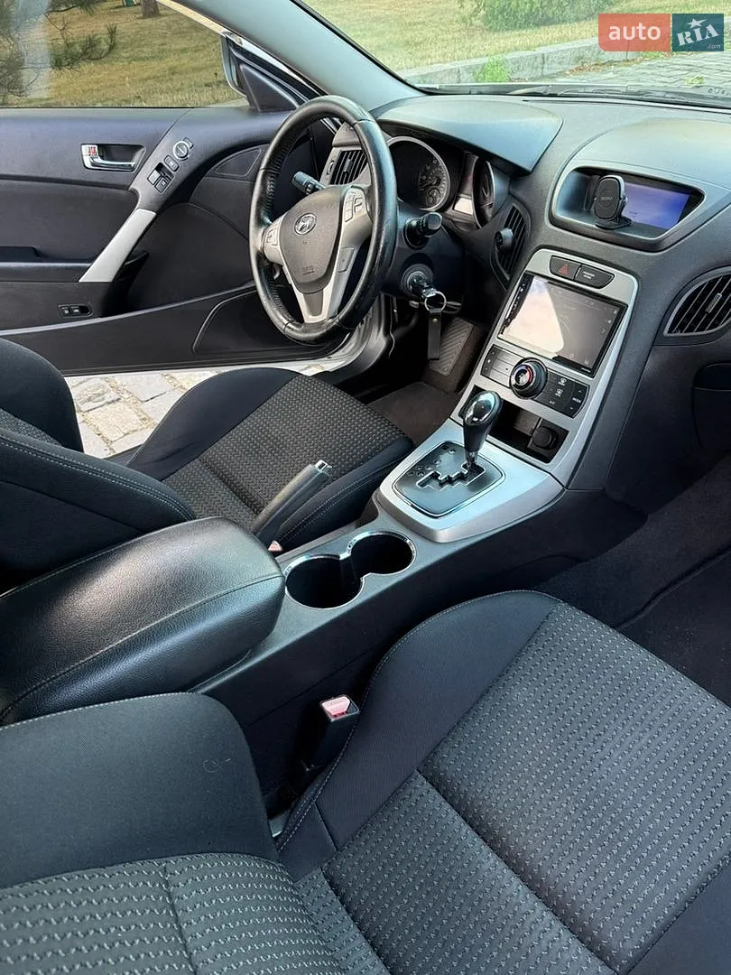 2010 Hyundai Genesis Coupe - мініатюра 26