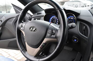 Купе Hyundai Genesis 2013 в Маріуполі