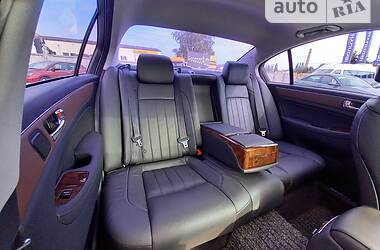 Седан Hyundai Genesis 2008 в Полтаве