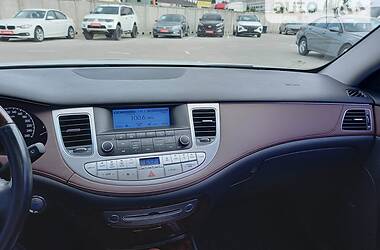 Седан Hyundai Genesis 2008 в Полтаве