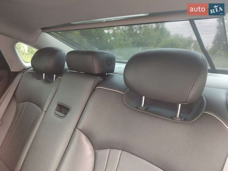 Седан Hyundai Genesis 2015 в Киеве