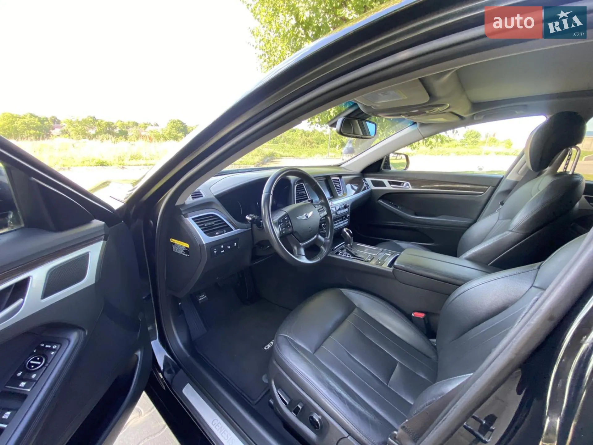 2015 Hyundai Genesis - мініатюра 28