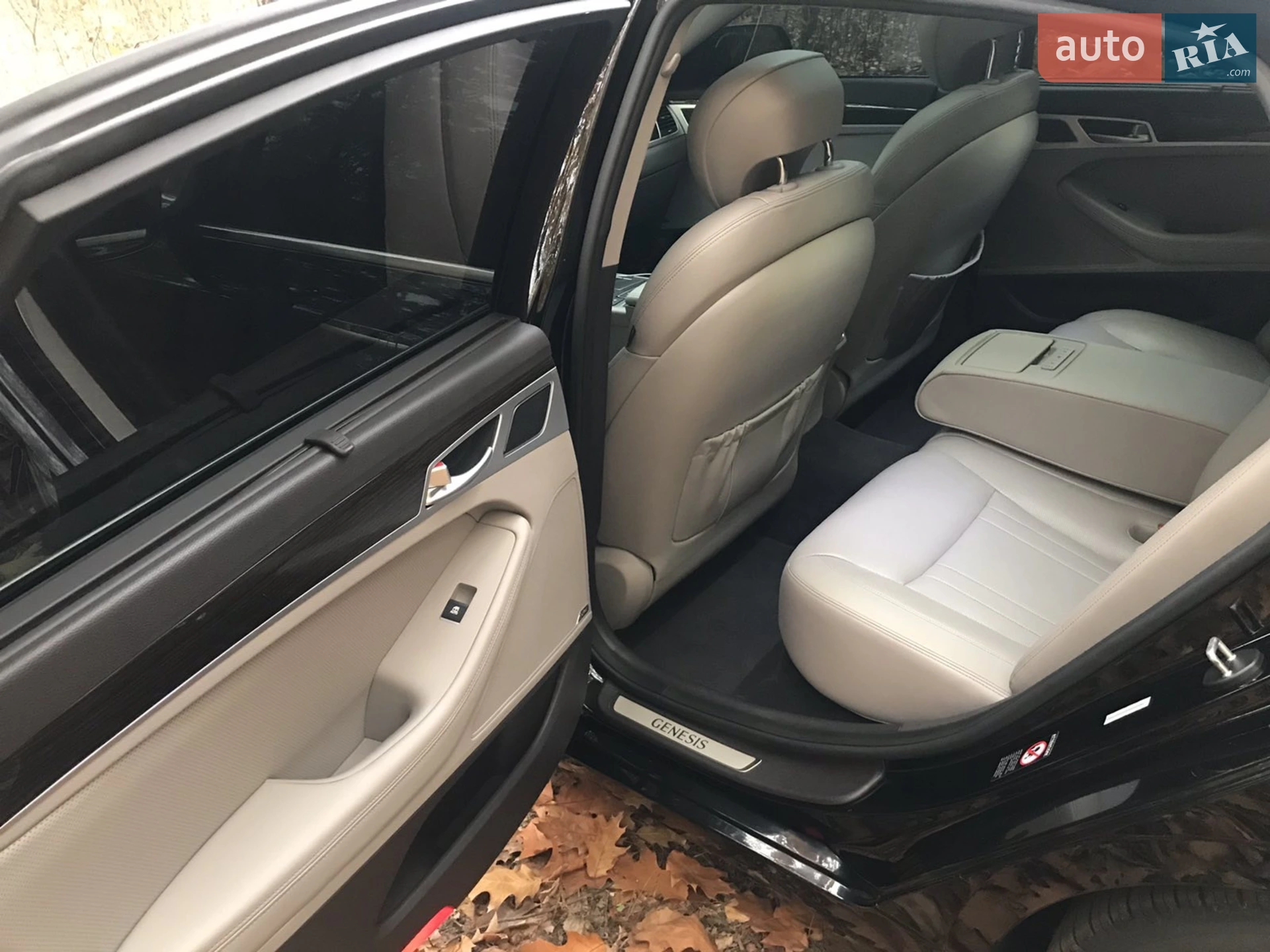 2014 Hyundai Genesis - мініатюра 8