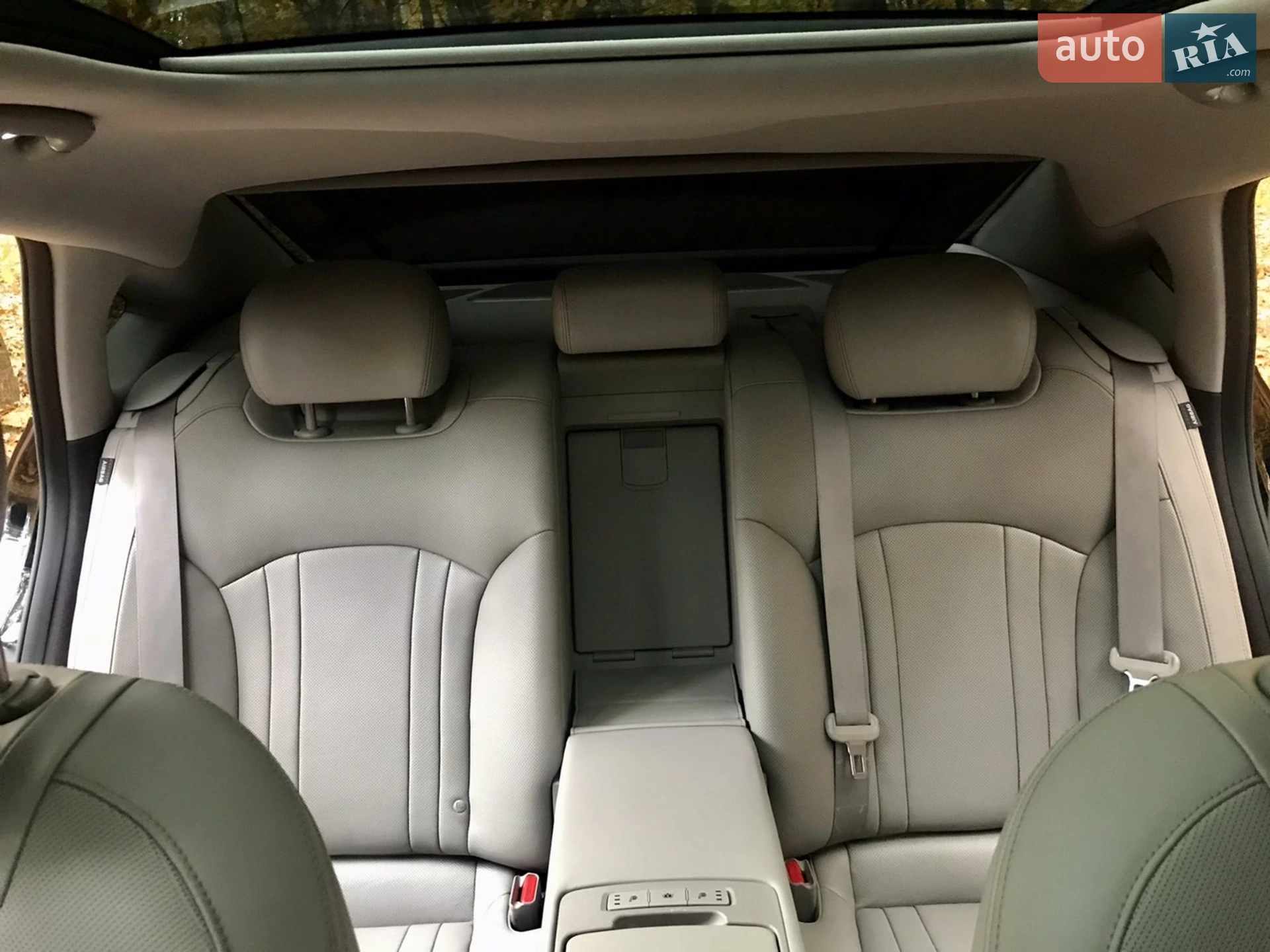 2014 Hyundai Genesis - мініатюра 12