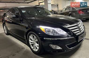 Седан Hyundai Genesis 2013 в Києві