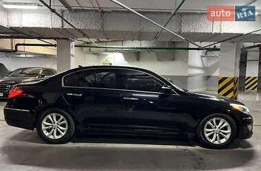 Седан Hyundai Genesis 2013 в Києві