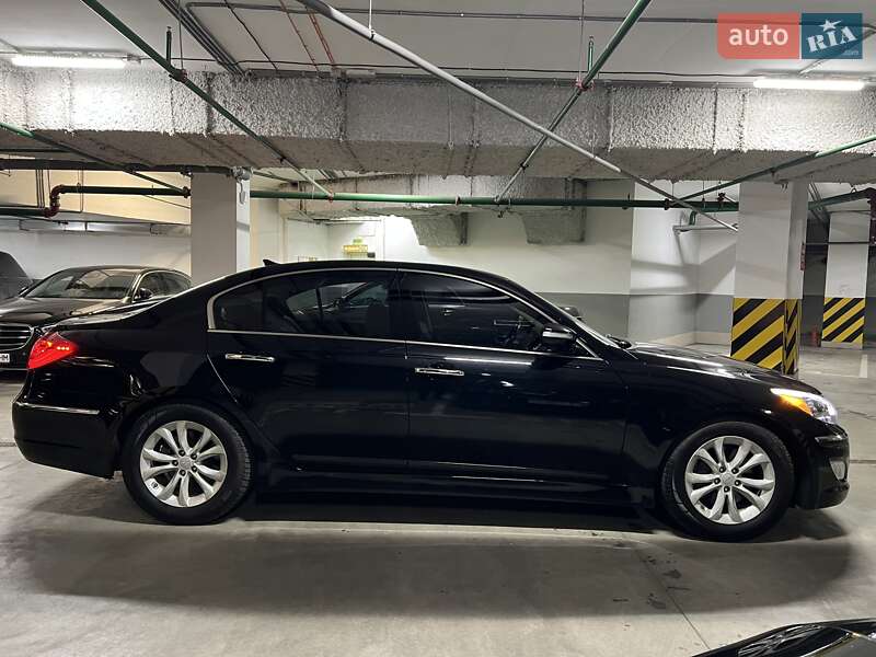 Седан Hyundai Genesis 2013 в Киеве