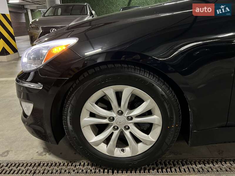Седан Hyundai Genesis 2013 в Киеве