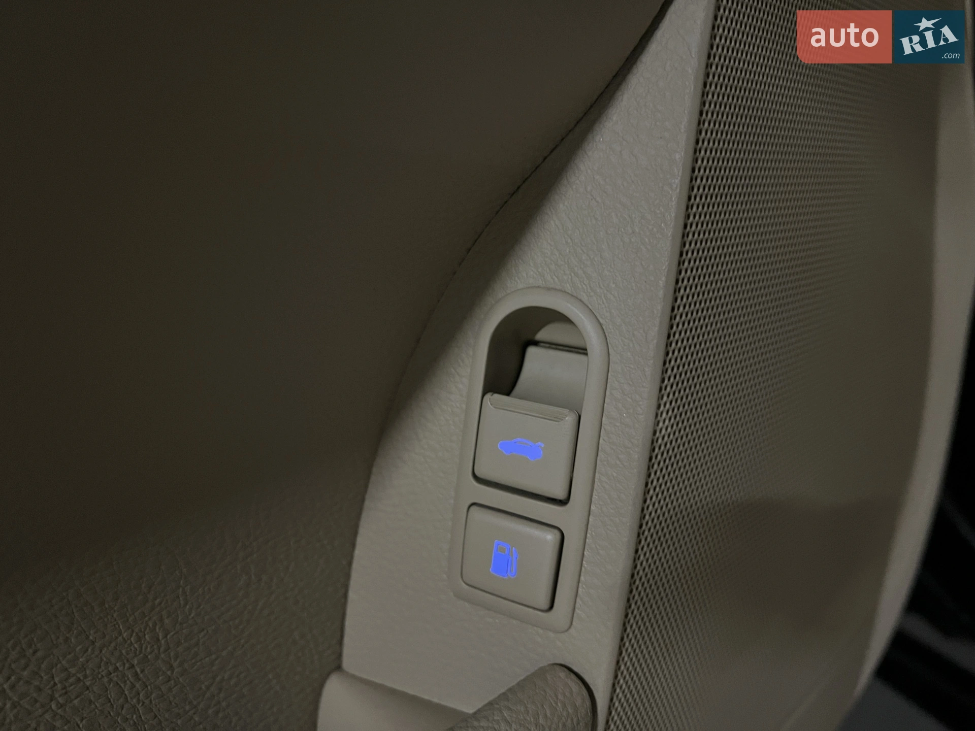 2013 Hyundai Genesis - мініатюра 22