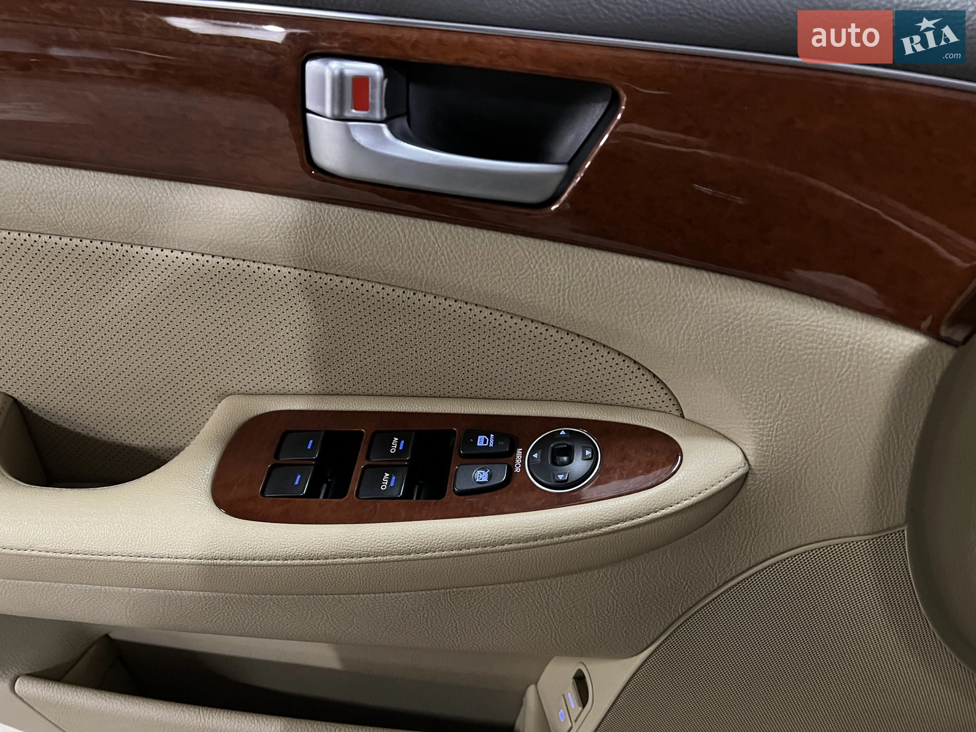 2013 Hyundai Genesis - мініатюра 21