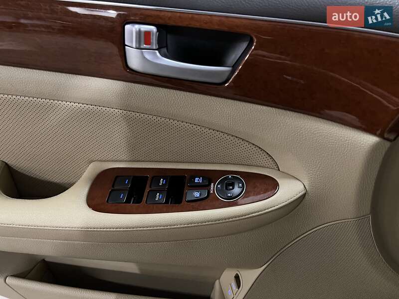 Седан Hyundai Genesis 2013 в Киеве