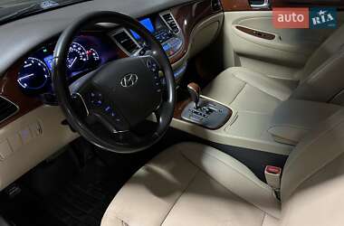 Седан Hyundai Genesis 2013 в Києві