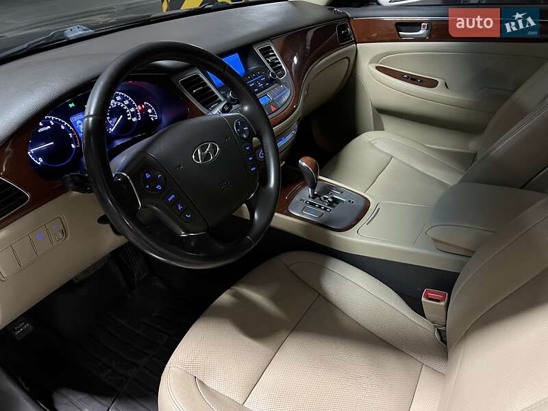 Седан Hyundai Genesis 2013 в Киеве