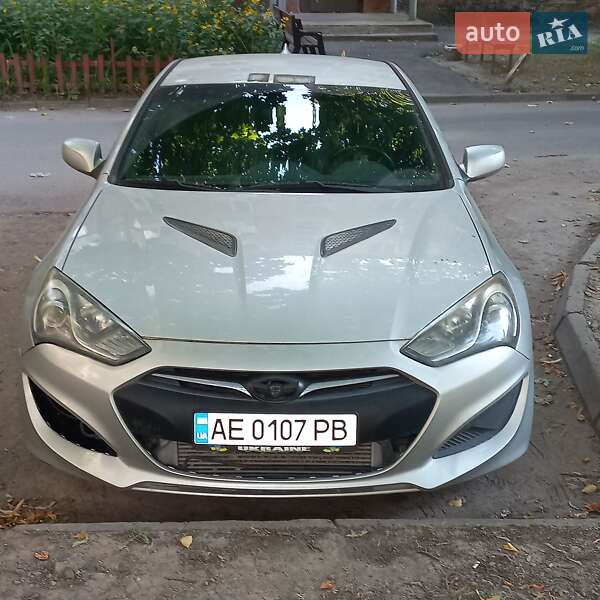 Купе Hyundai Genesis 2013 в 