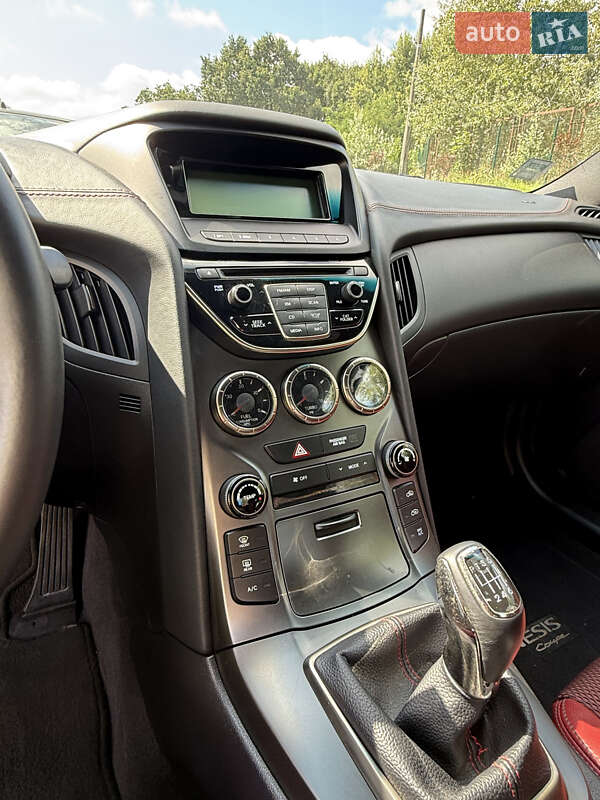 Купе Hyundai Genesis 2012 в Киеве фото 6 Купе Hyundai Genesis 2012 в Киеве