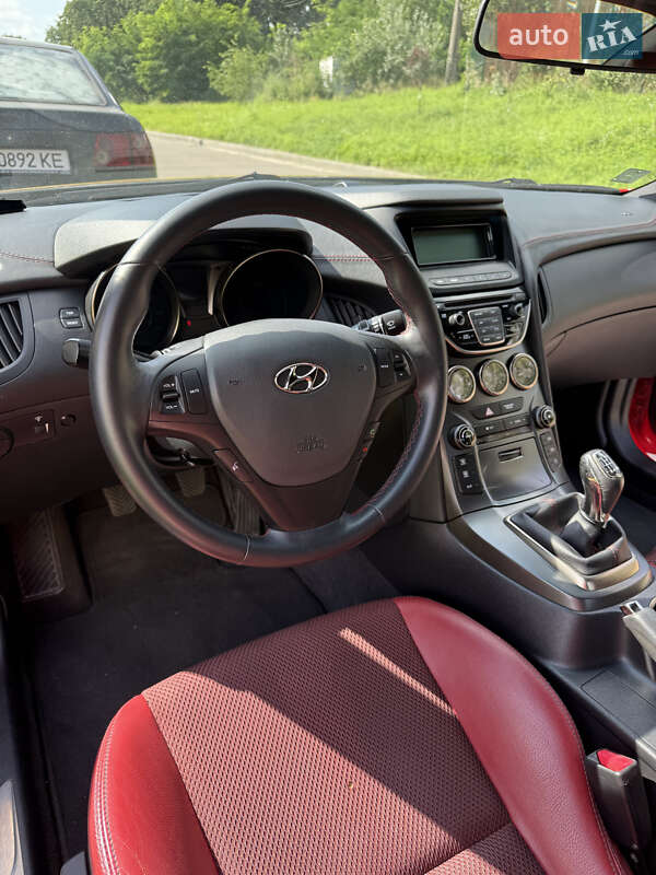 Купе Hyundai Genesis 2012 в Киеве фото 16 Купе Hyundai Genesis 2012 в Киеве