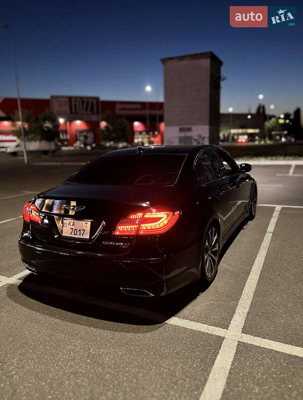 Седан Hyundai Genesis 2011 в Киеве