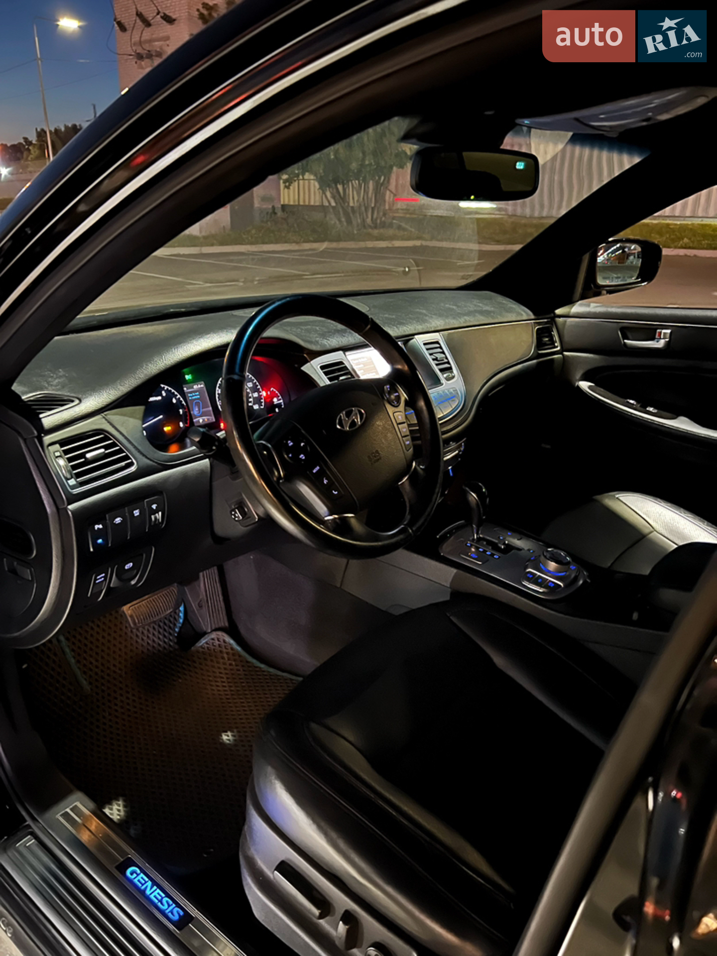 2011 Hyundai Genesis - мініатюра 8