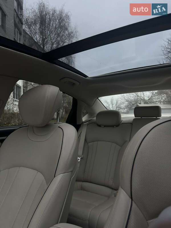 Седан Hyundai Genesis 2015 в Кременчуге