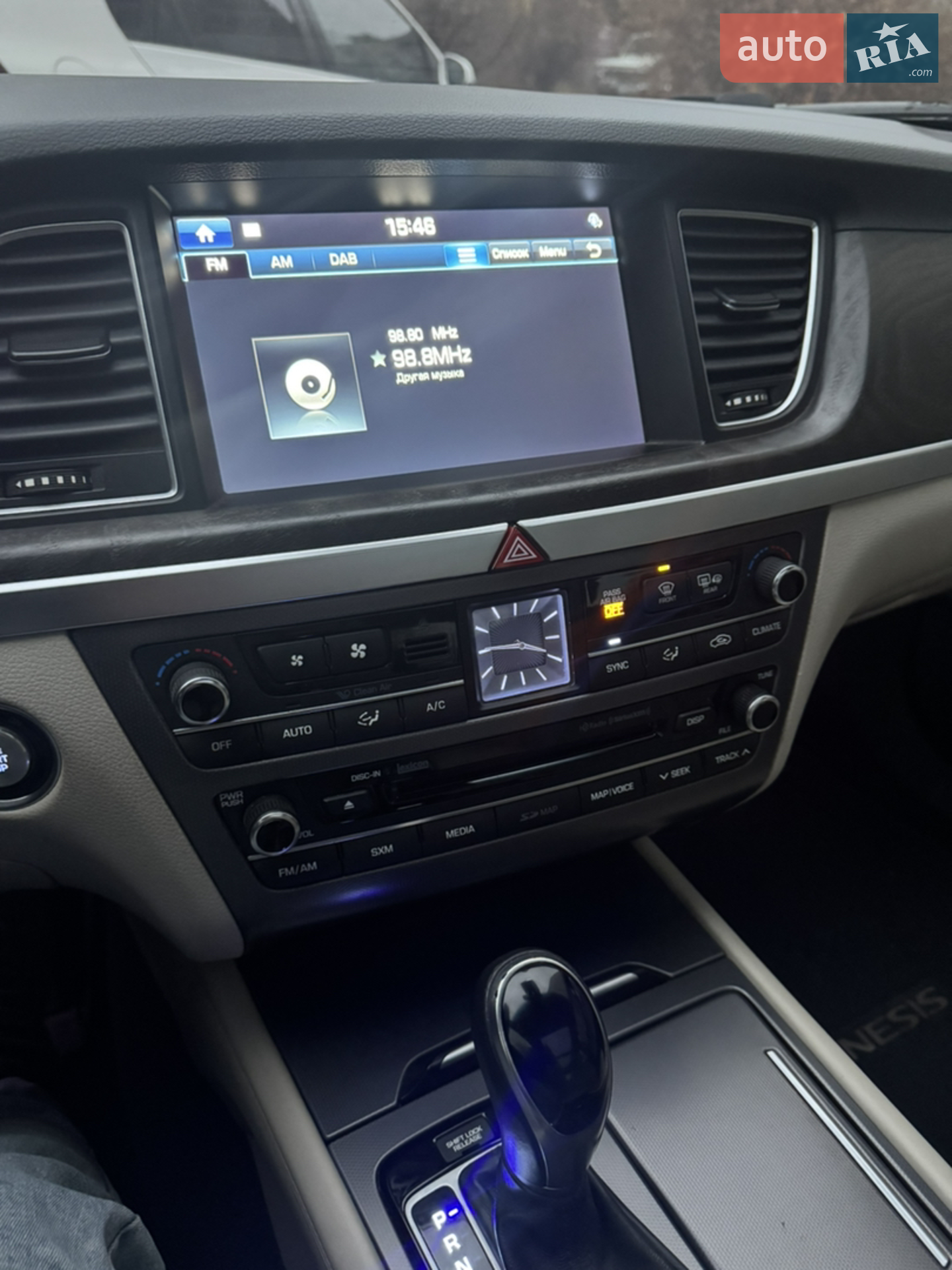 2015 Hyundai Genesis - мініатюра 11