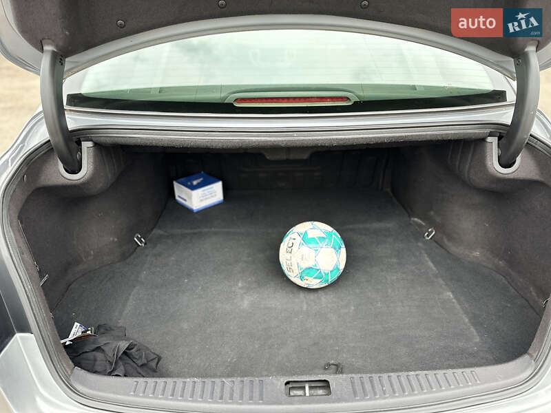 Седан Hyundai Genesis 2008 в Киеве