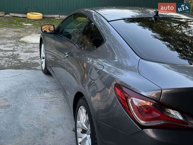 Купе Hyundai Genesis 2012 в Білгороді-Дністровському