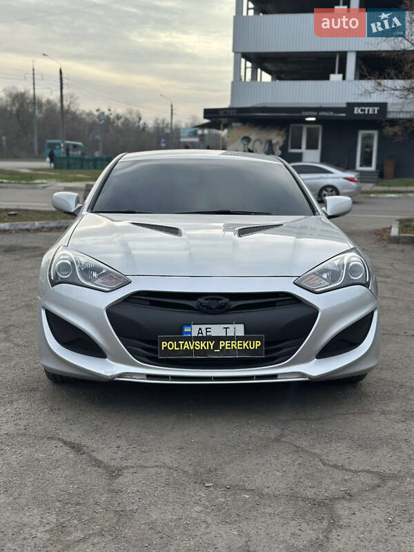 Купе Hyundai Genesis 2013 в Полтаві
