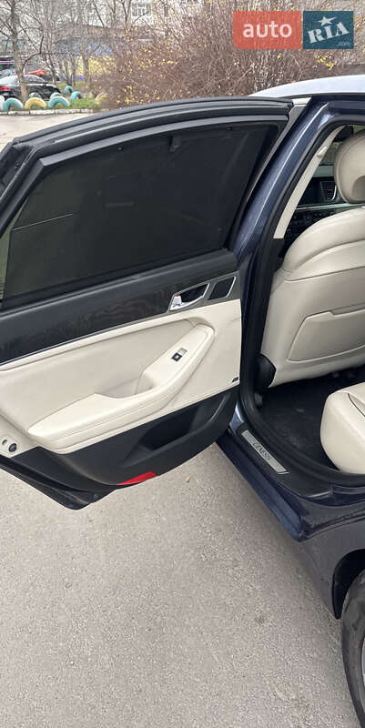 Седан Hyundai Genesis 2015 в Кременчуге