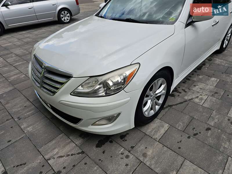 Hyundai Genesis 2013 Hyundai Genesis 2013