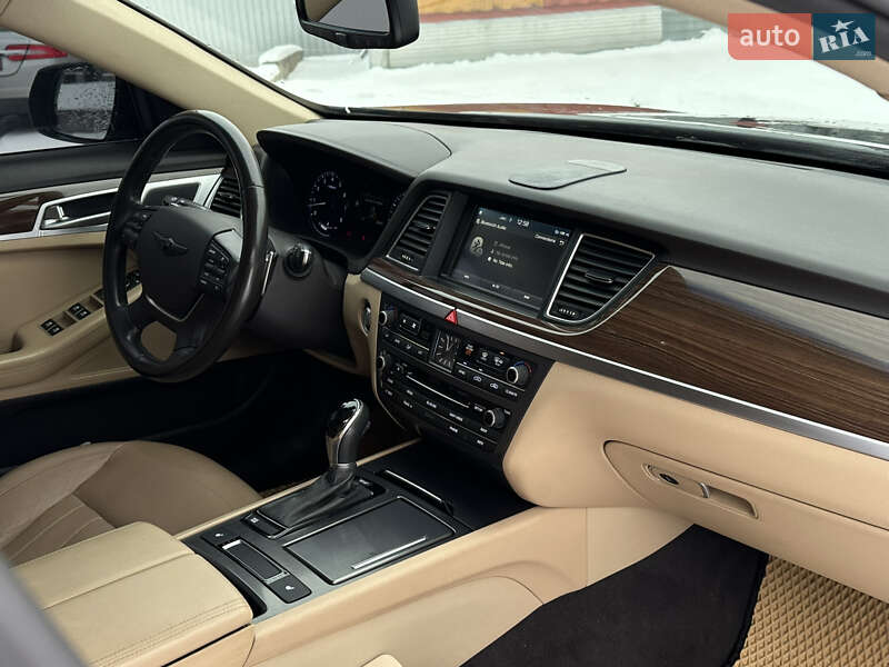 Седан Hyundai Genesis 2015 в Киеве