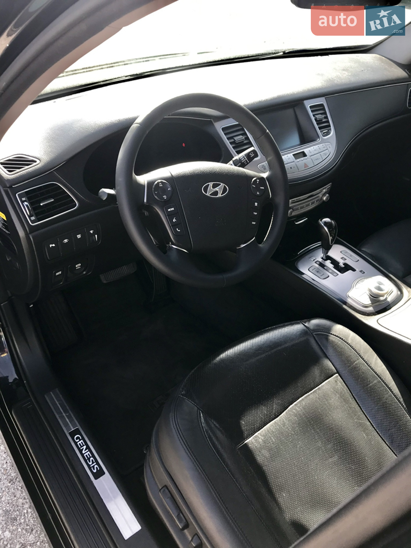 2013 Hyundai Genesis - мініатюра 8