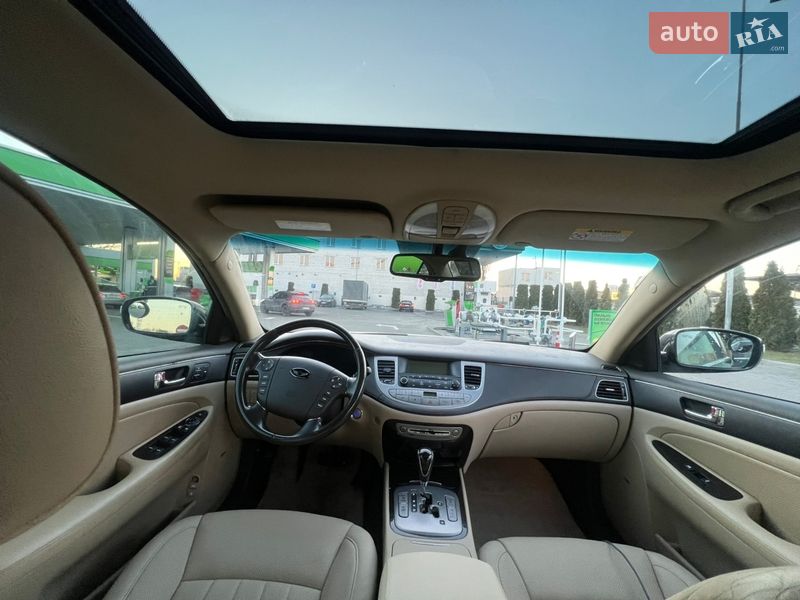 Седан Hyundai Genesis 2008 в Киеве