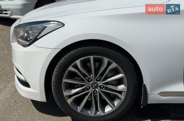 Седан Hyundai Genesis 2015 в Измаиле