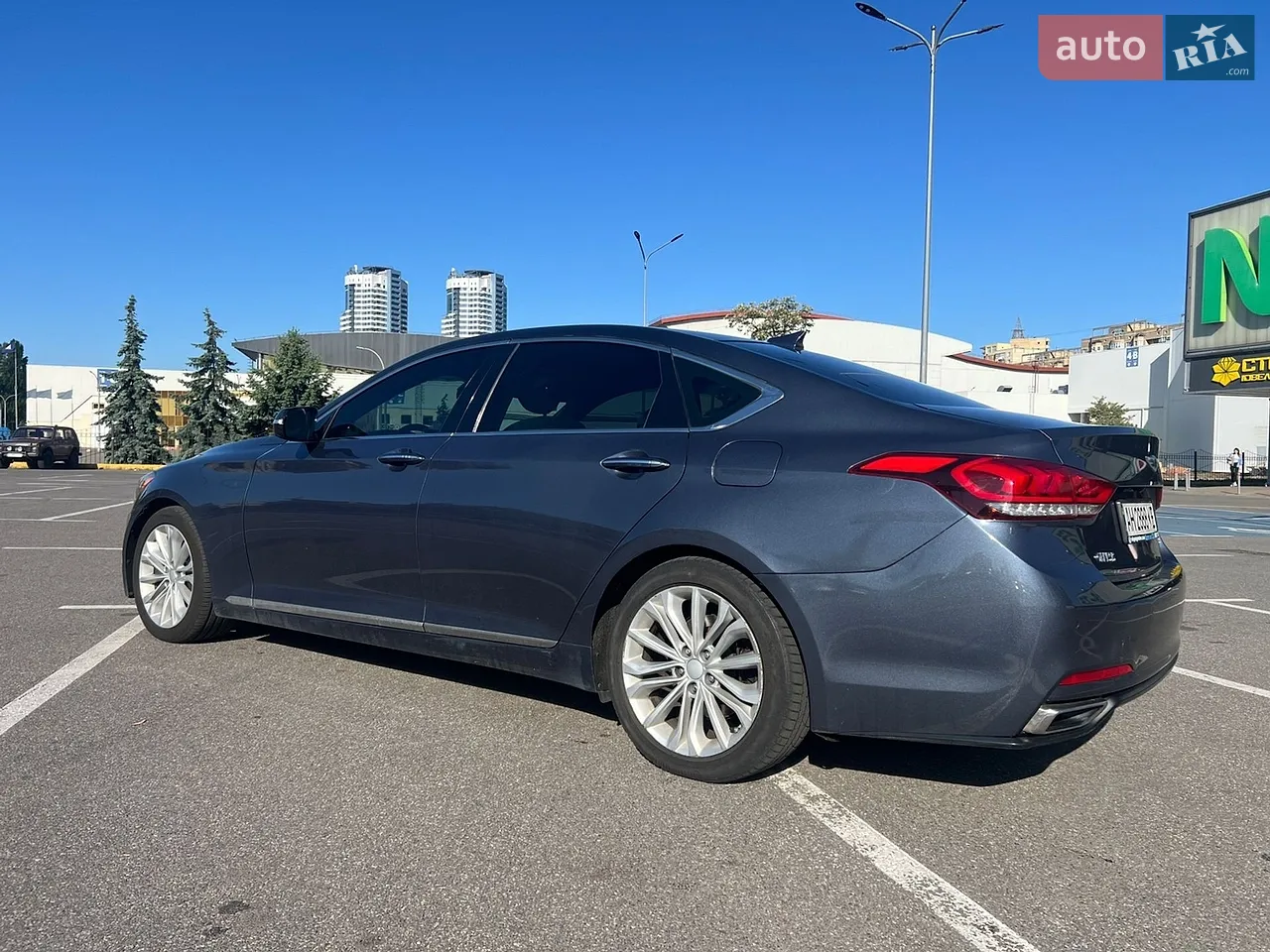 2014 Hyundai Genesis - мініатюра 19