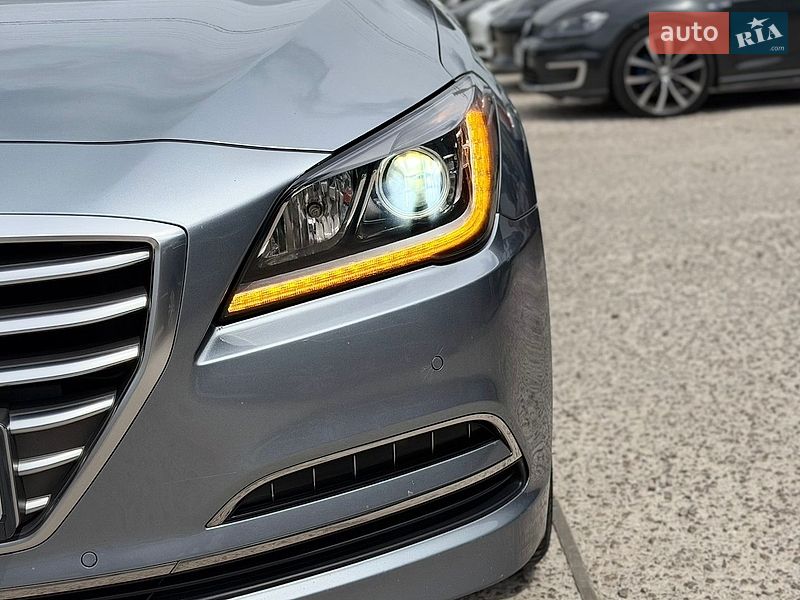 Седан Hyundai Genesis 2015 в Житомире