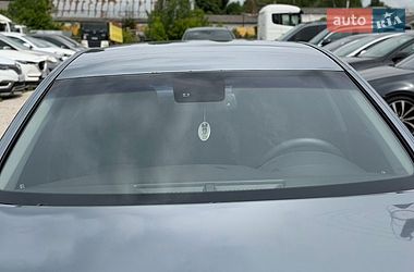 Седан Hyundai Genesis 2015 в Житомире