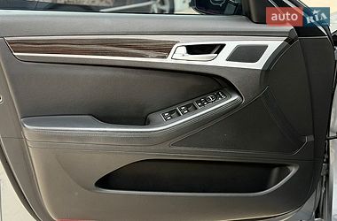 Седан Hyundai Genesis 2015 в Житомире