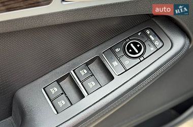 Седан Hyundai Genesis 2015 в Житомире