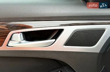 Седан Hyundai Genesis 2015 в Житомире