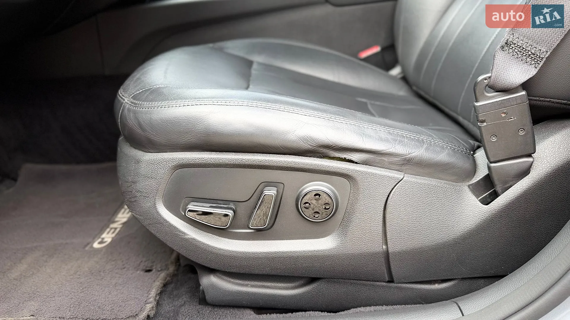 2015 Hyundai Genesis - мініатюра 26