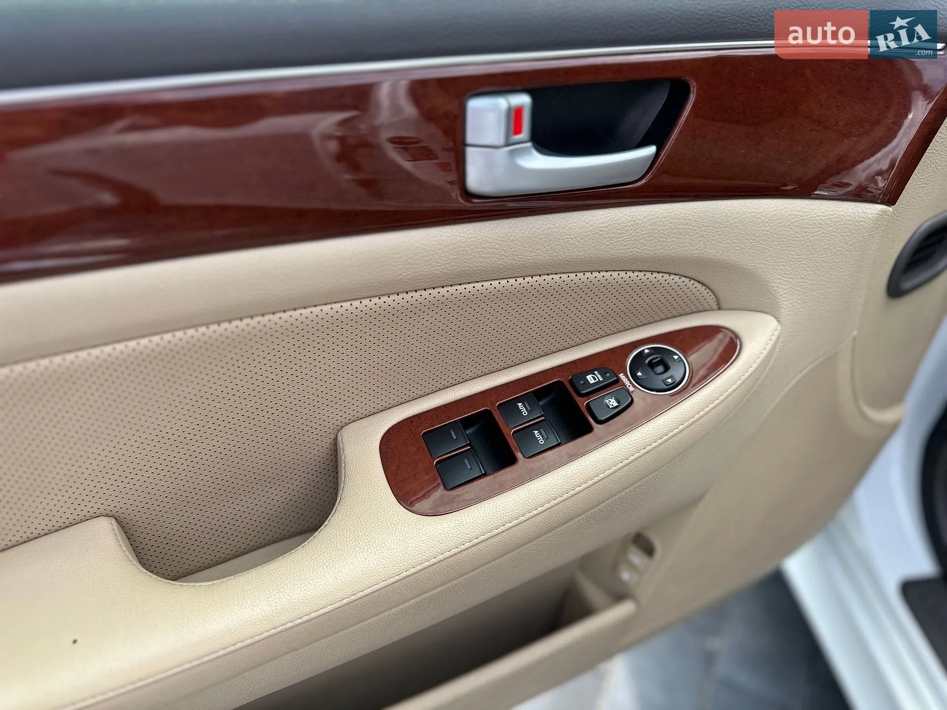 2013 Hyundai Genesis - мініатюра 10