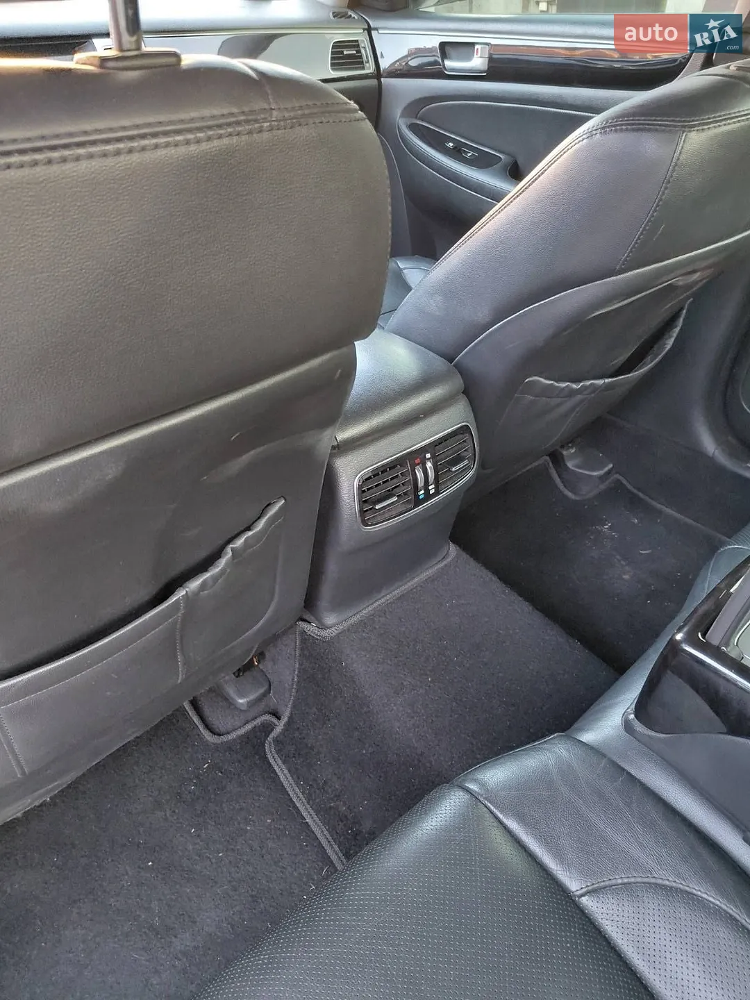 2012 Hyundai Genesis - мініатюра 20