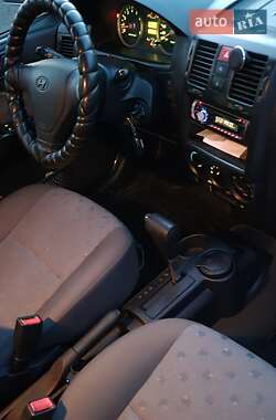 Хэтчбек Hyundai Getz 2004 в 
