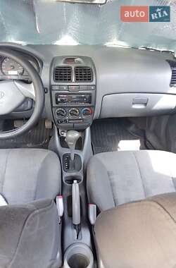 Хэтчбек Hyundai Getz 2003 в 