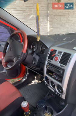 Хэтчбек Hyundai Getz 2006 в  фото 3 Хэтчбек Hyundai Getz 2006 в