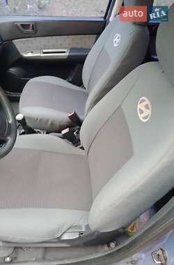 Хэтчбек Hyundai Getz 2005 в 